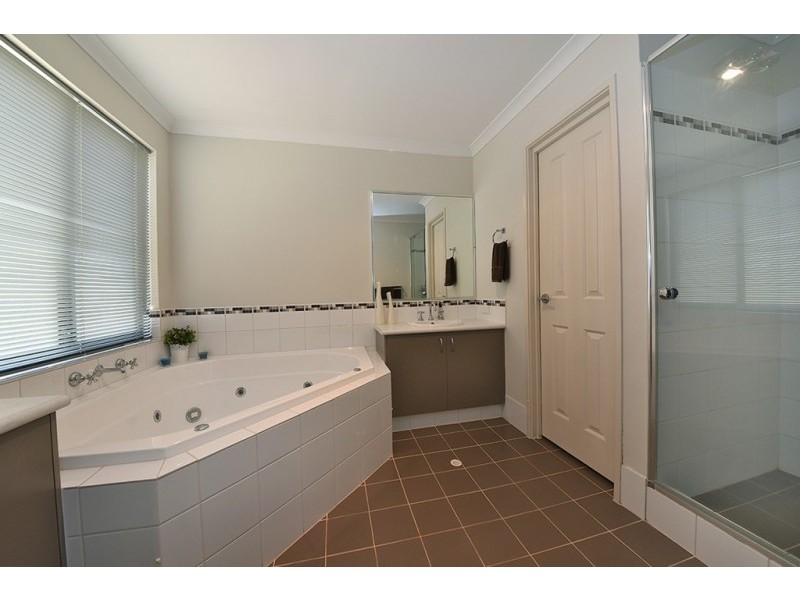 51 Archimedes Crescent, Tapping WA 6065