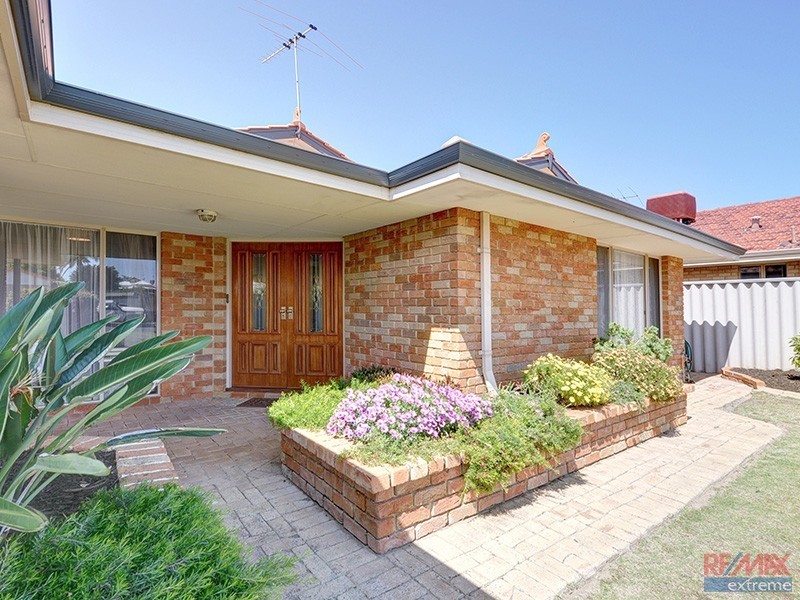 4 Whim Court, Kinross WA 6028