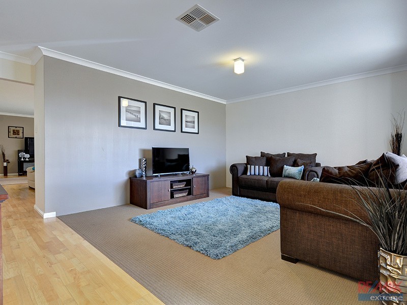 15 Hillsborough Parkway, Ridgewood WA 6030