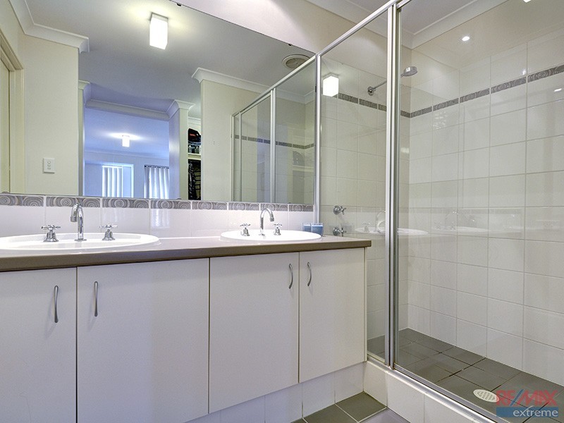 15 Hillsborough Parkway, Ridgewood WA 6030