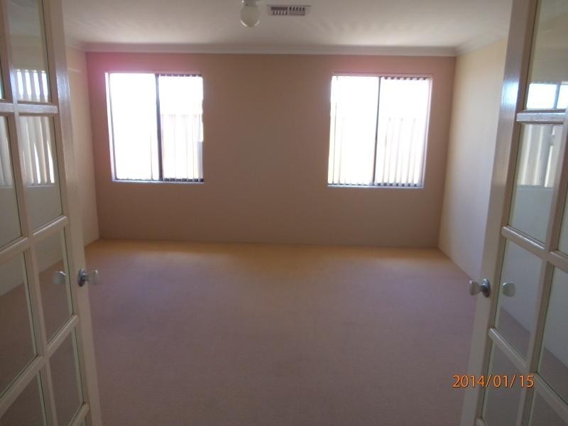 84 Shepperton Drive, Butler WA 6036