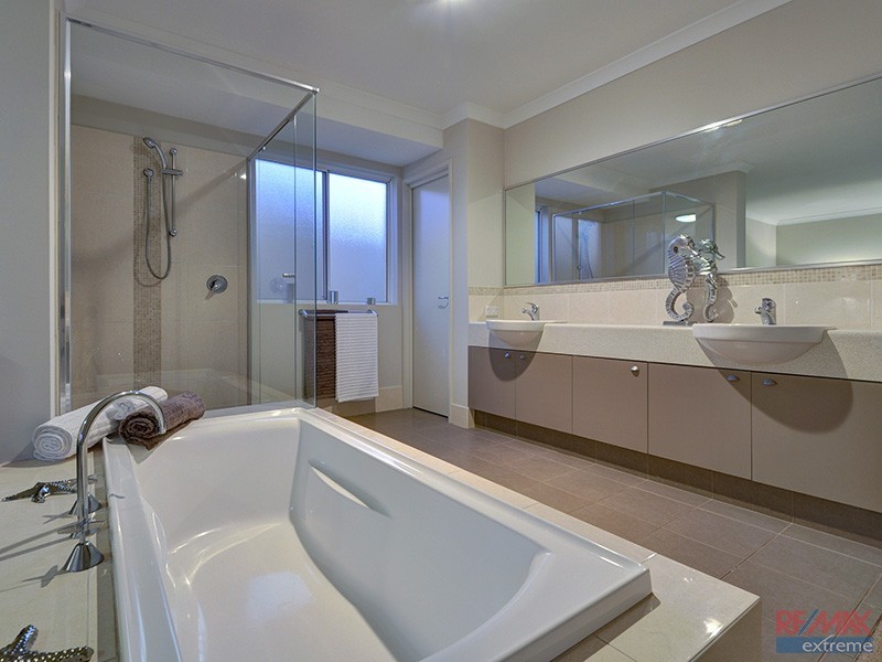 8 Dalmeny Link, Burns Beach WA 6028