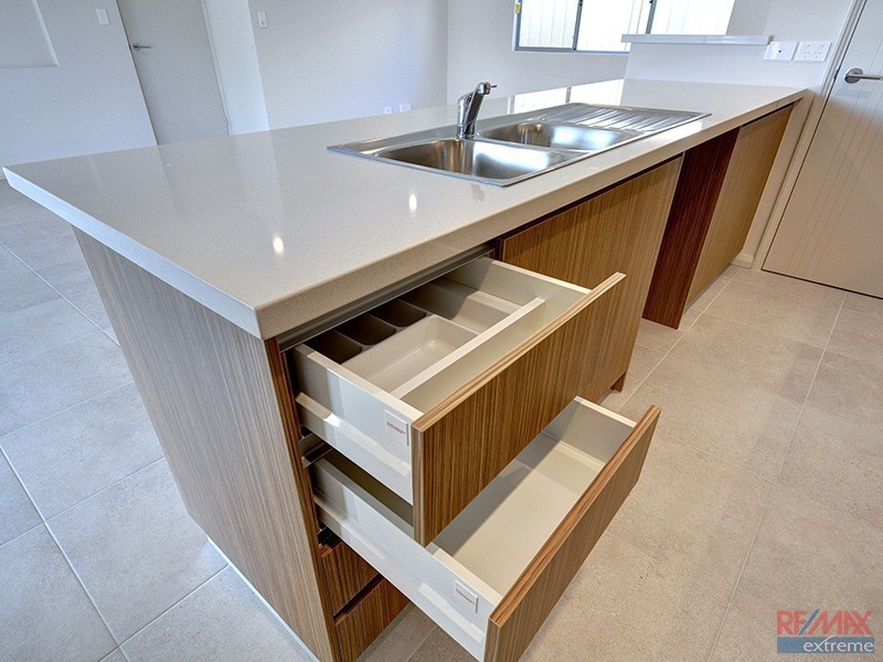 25 Matta Way, Pearsall WA 6065