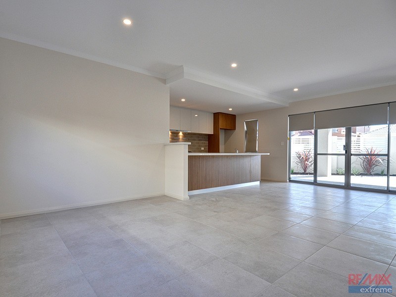 25 Matta Way, Pearsall WA 6065