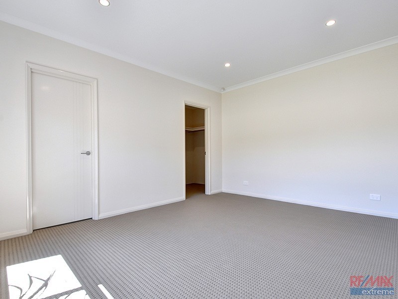 25 Matta Way, Pearsall WA 6065