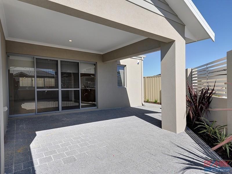 25 Matta Way, Pearsall WA 6065