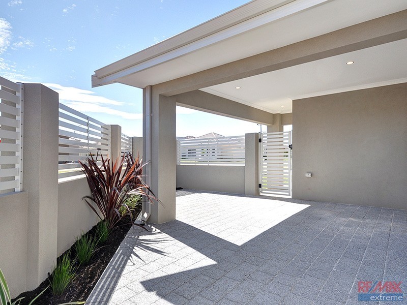 25 Matta Way, Pearsall WA 6065