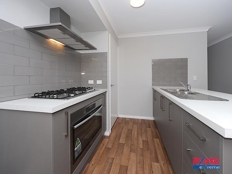 211 Grandis Boulevard, Banksia Grove WA 6031