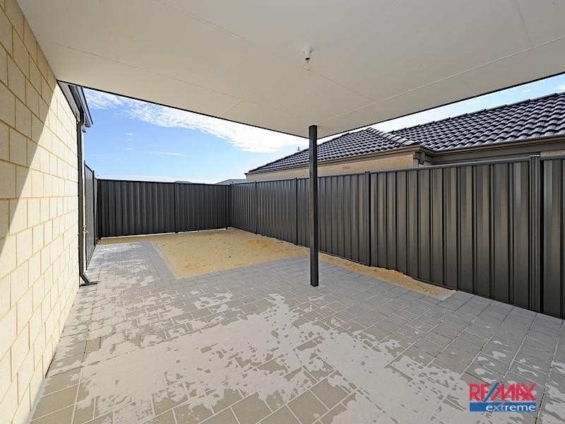 211 Grandis Boulevard, Banksia Grove WA 6031