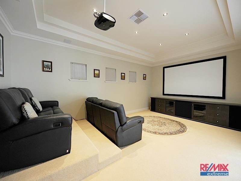 10 Plymouth Cove, Ocean Reef WA 6027