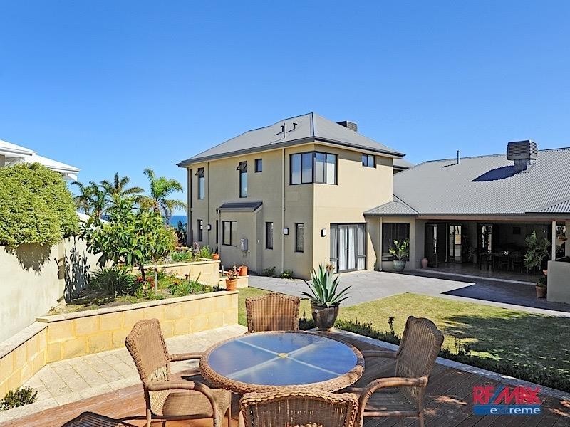 10 Plymouth Cove, Ocean Reef WA 6027