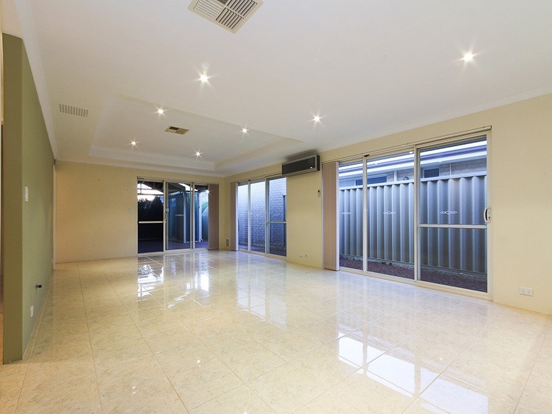 7 Cape Meares Crescent, Butler WA 6036