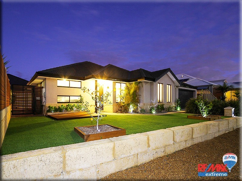 1 Featherstone Gardens, Butler WA 6036