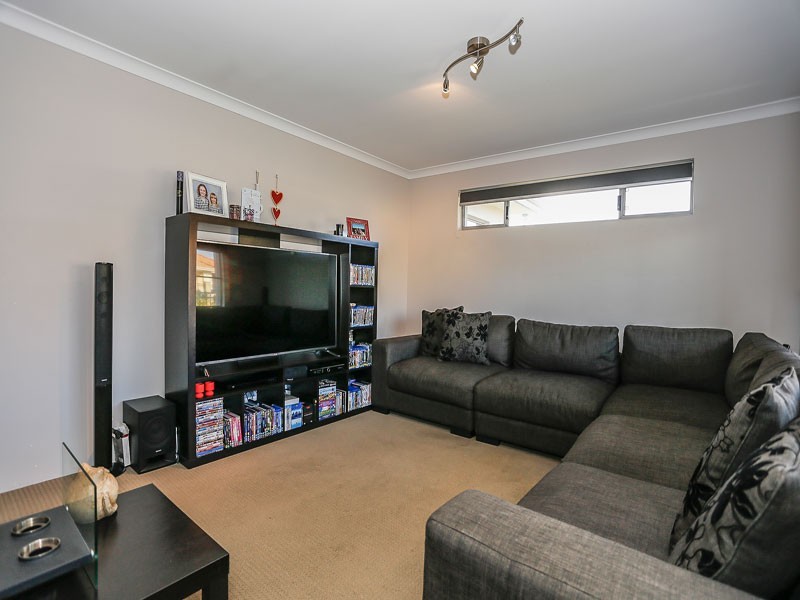 27 Ferryside Road, Butler WA 6036