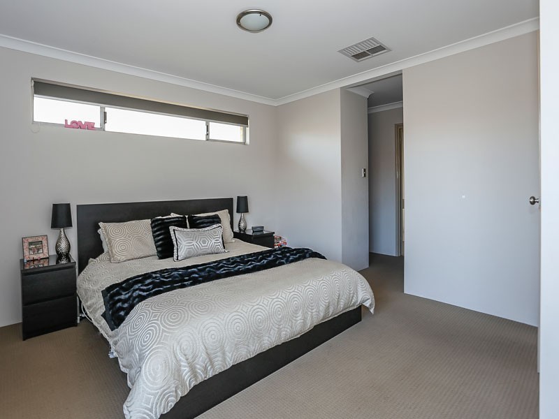 27 Ferryside Road, Butler WA 6036