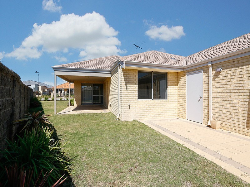 27 Ferryside Road, Butler WA 6036