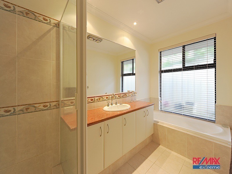 24 Cockatoo Ridge, Joondalup WA 6027