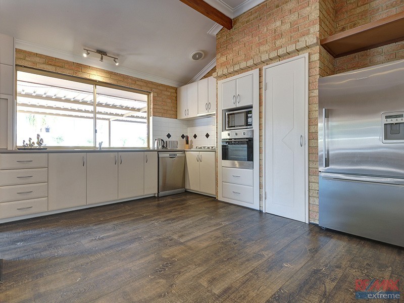 1 Rosneath Terrace, Kinross WA 6028