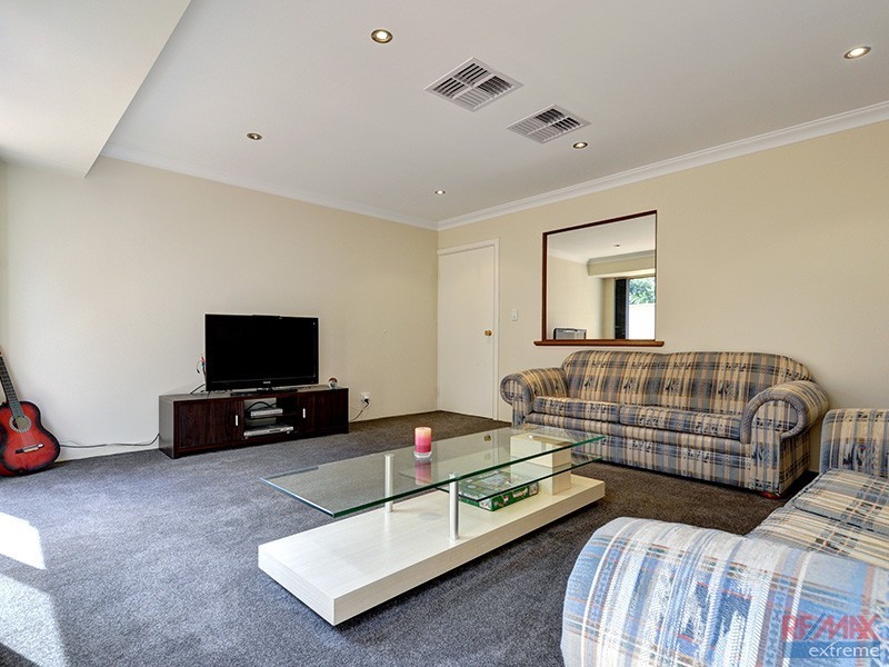 1 Rosneath Terrace, Kinross WA 6028