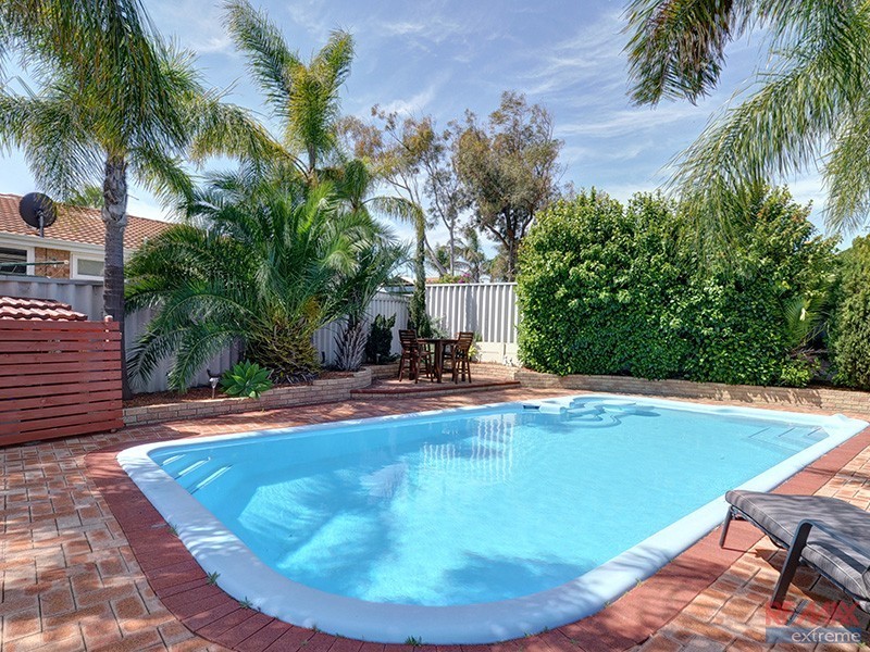 1 Rosneath Terrace, Kinross WA 6028