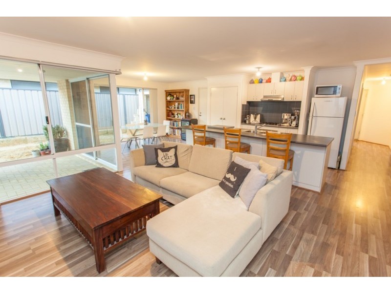 7 Berlin Drive, Wanneroo WA 6065