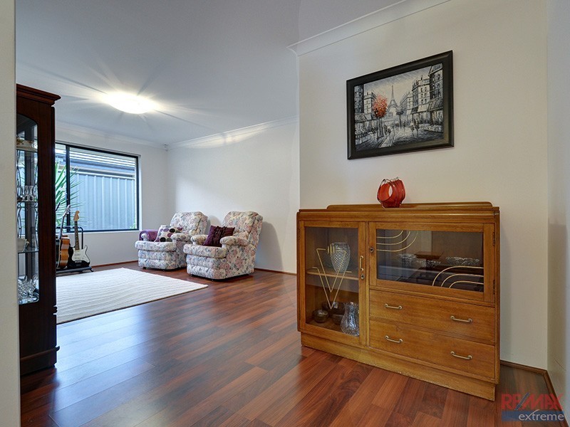 7 Sawtooth Bend, Banksia Grove WA 6031