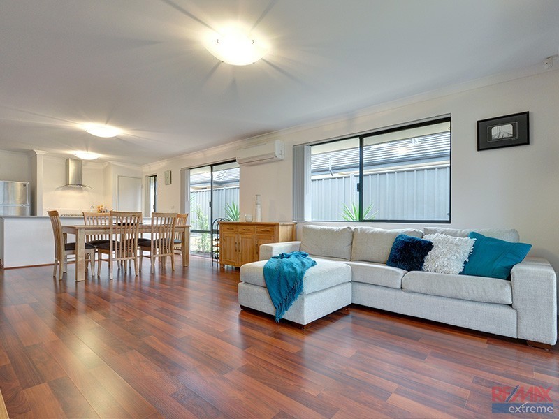 7 Sawtooth Bend, Banksia Grove WA 6031