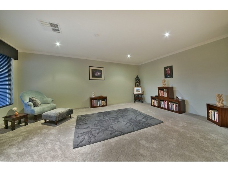 20 Grallina Way, Tapping WA 6065