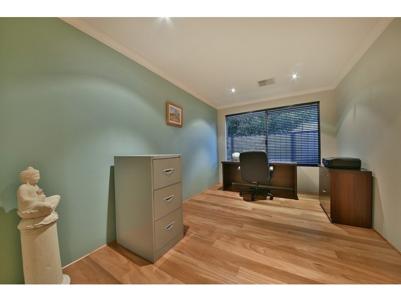 20 Grallina Way, Tapping WA 6065