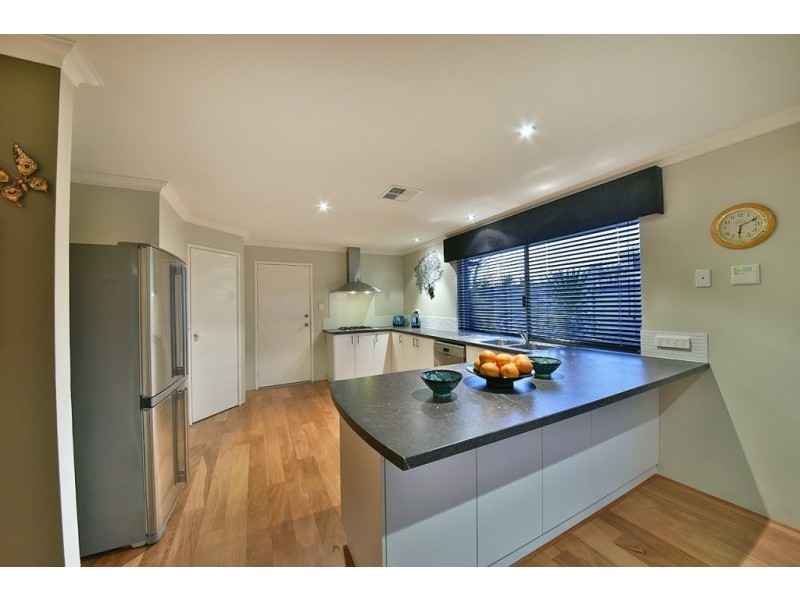 20 Grallina Way, Tapping WA 6065