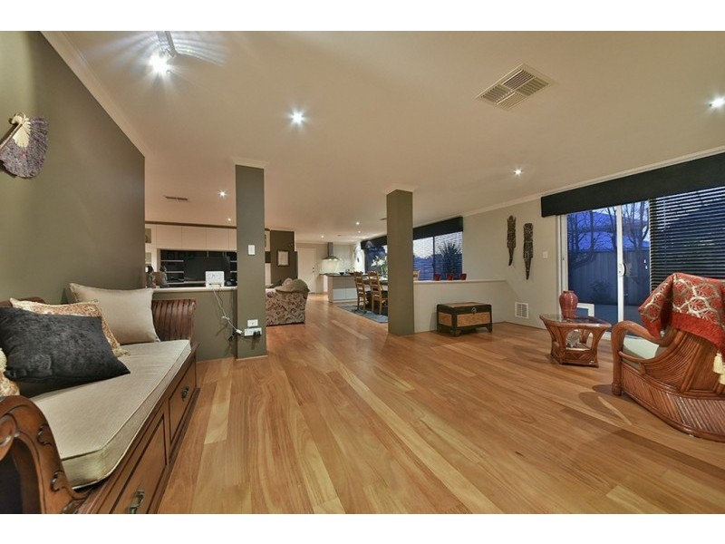 20 Grallina Way, Tapping WA 6065