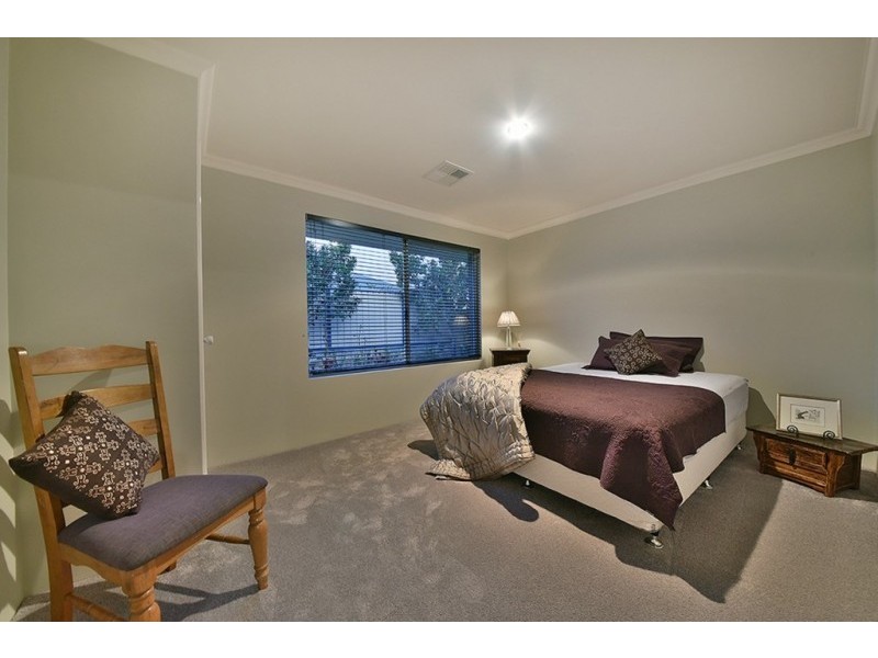 20 Grallina Way, Tapping WA 6065