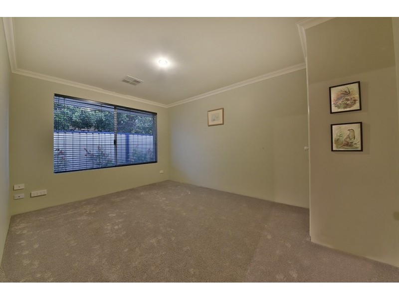 20 Grallina Way, Tapping WA 6065