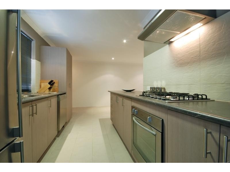 37 Navarre Way, Butler WA 6036