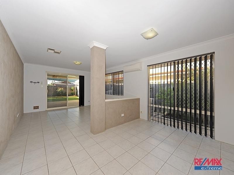 6 Larrawa Circle, Ellenbrook WA 6069