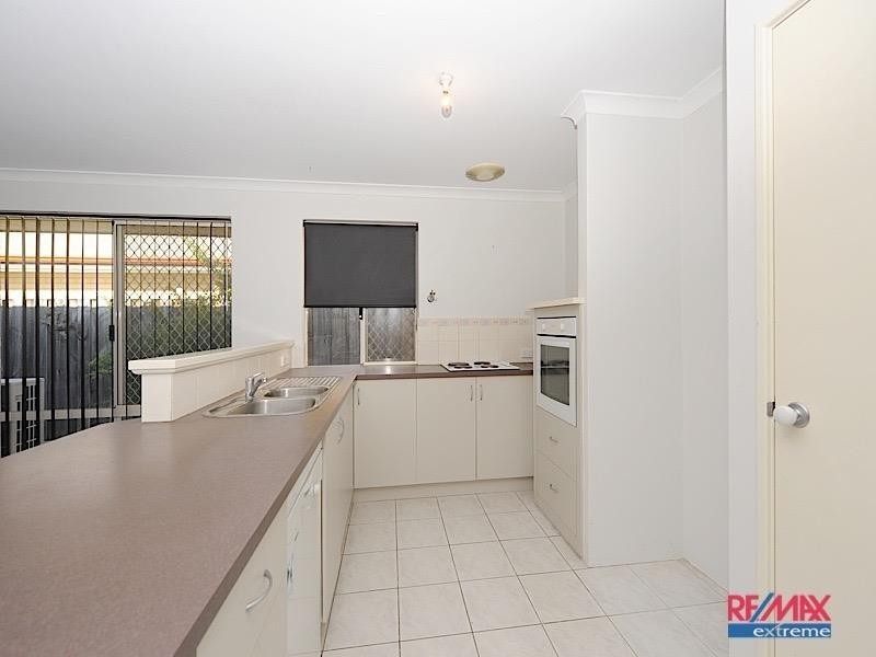 6 Larrawa Circle, Ellenbrook WA 6069