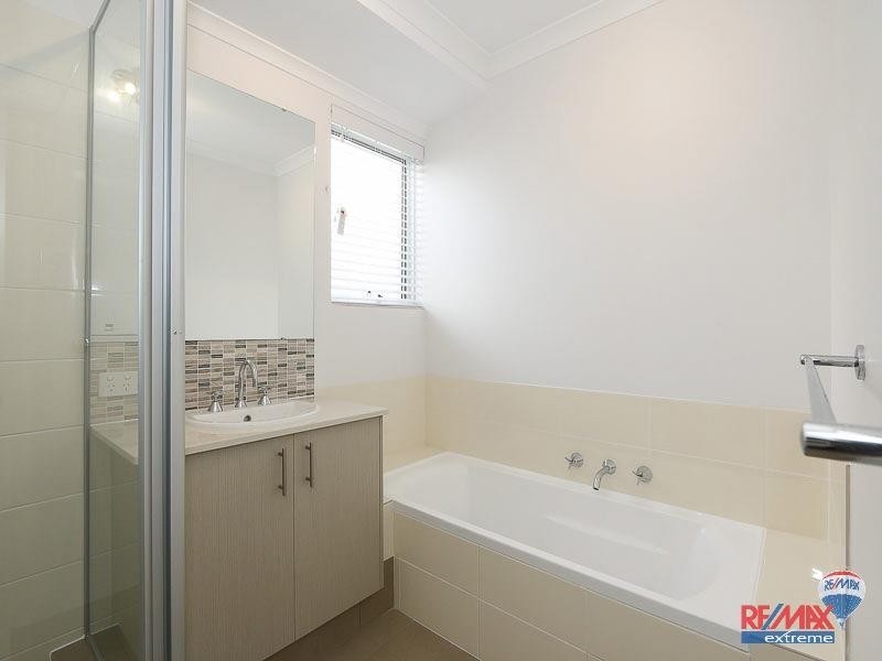 6 Citrine Street, Eglinton WA 6034