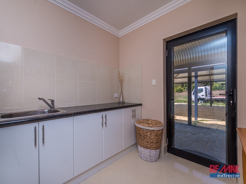 292 Sovereign Hill Drive, Gabbadah WA 6041