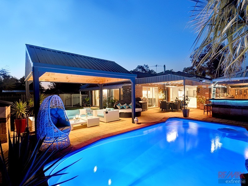 48 Golf Links Drive, Carramar WA 6031