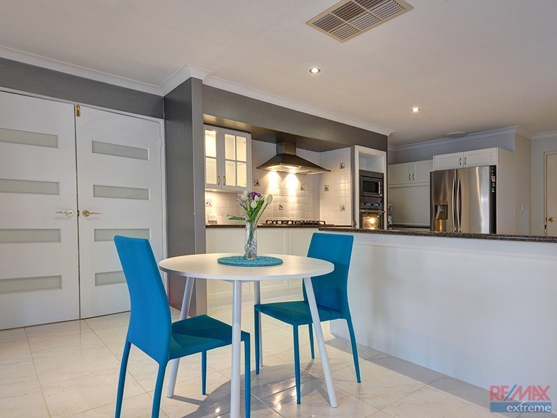 48 Golf Links Drive, Carramar WA 6031