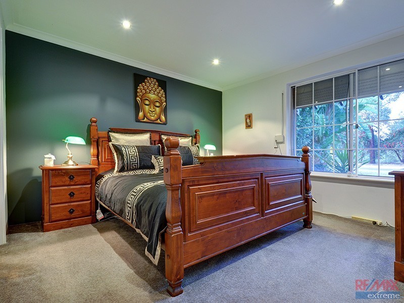 48 Golf Links Drive, Carramar WA 6031