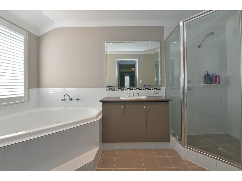 52 Archimedes Crescent, Tapping WA 6065