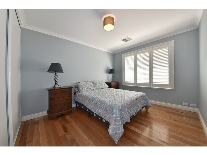 52 Archimedes Crescent, Tapping WA 6065