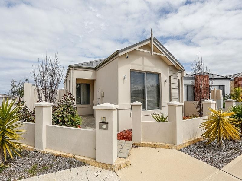 7 Ardara Bend, Butler WA 6036