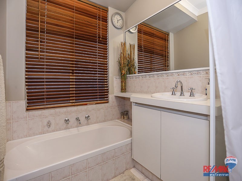 11 Kalix Elbow, Merriwa WA 6030