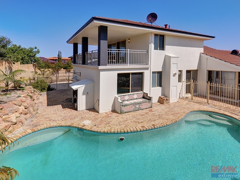 4 Tees Court, Mindarie WA 6030