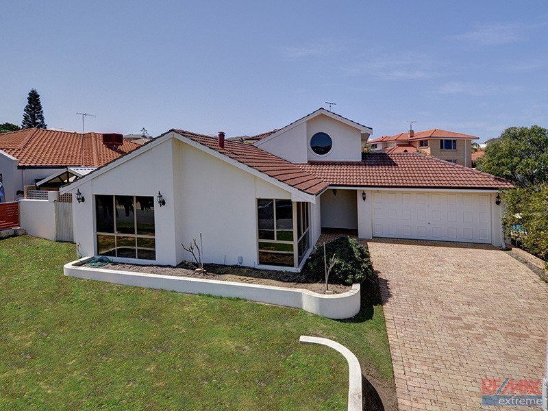 4 Tees Court, Mindarie WA 6030