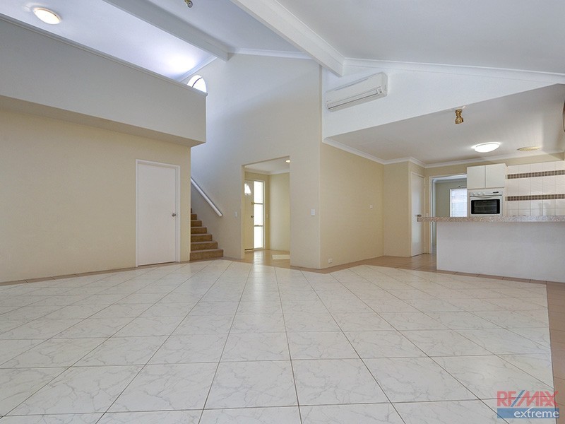 4 Tees Court, Mindarie WA 6030