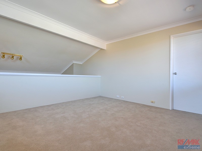 4 Tees Court, Mindarie WA 6030