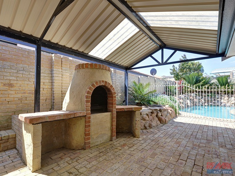 4 Tees Court, Mindarie WA 6030